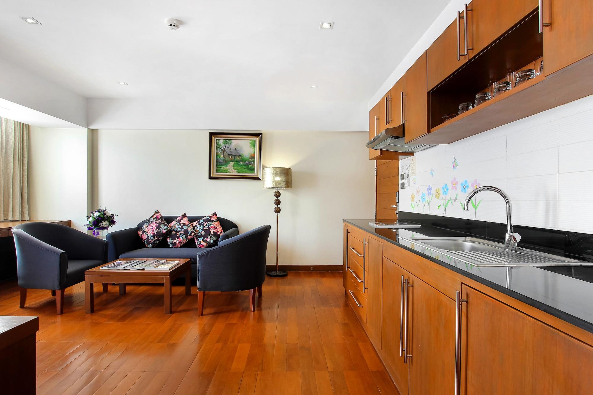 Bally Suite Sukhumvit Bangkok Kültér fotó