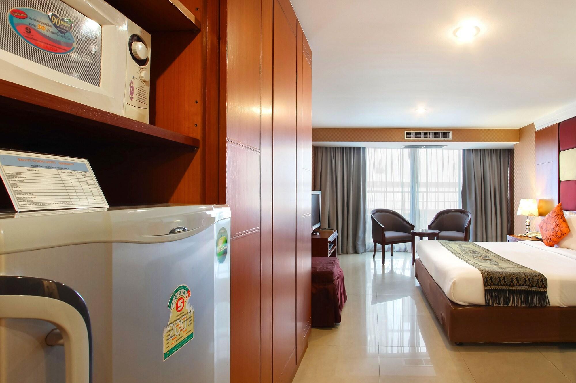 Bally Suite Sukhumvit Bangkok Kültér fotó