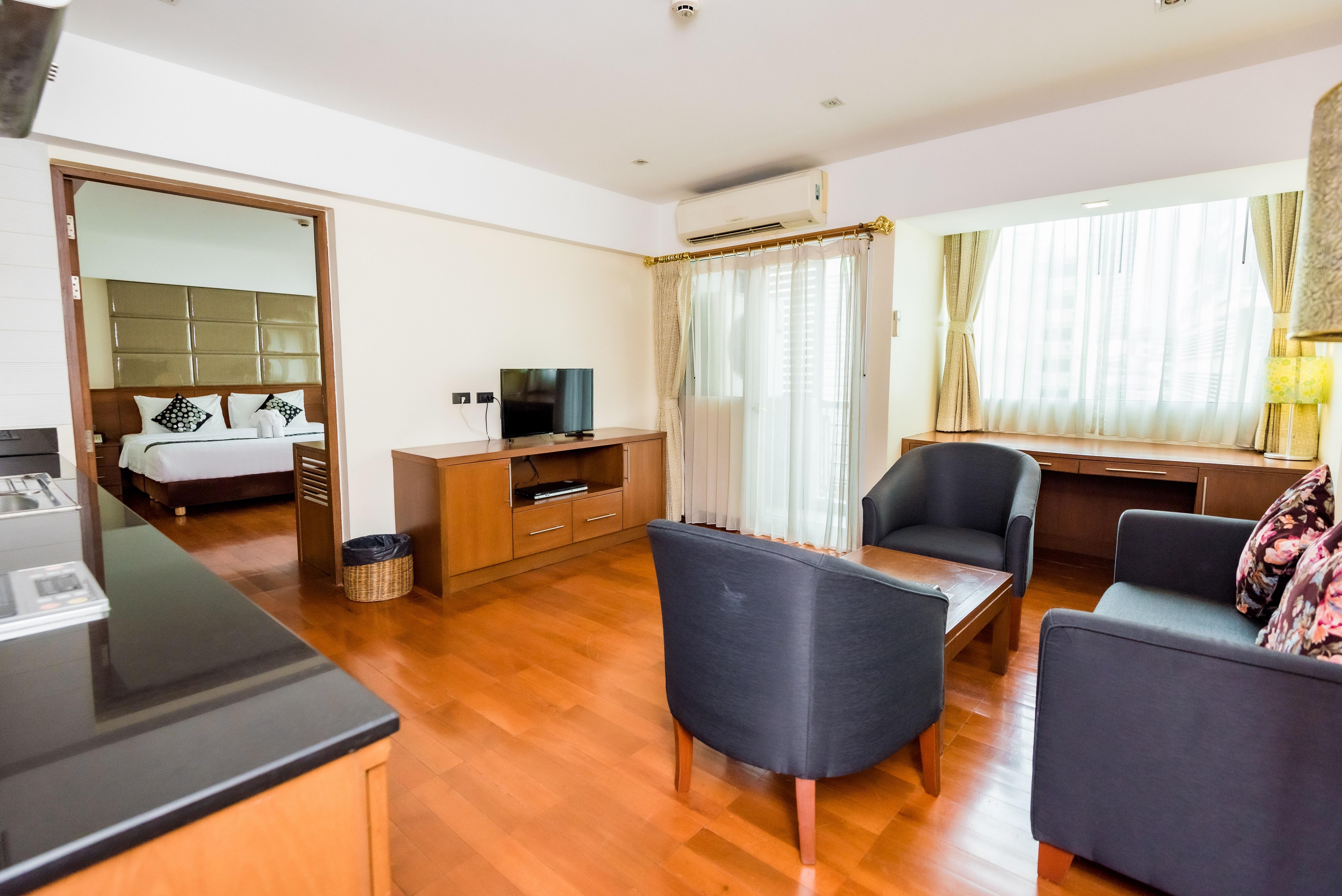 Bally Suite Sukhumvit Bangkok Kültér fotó