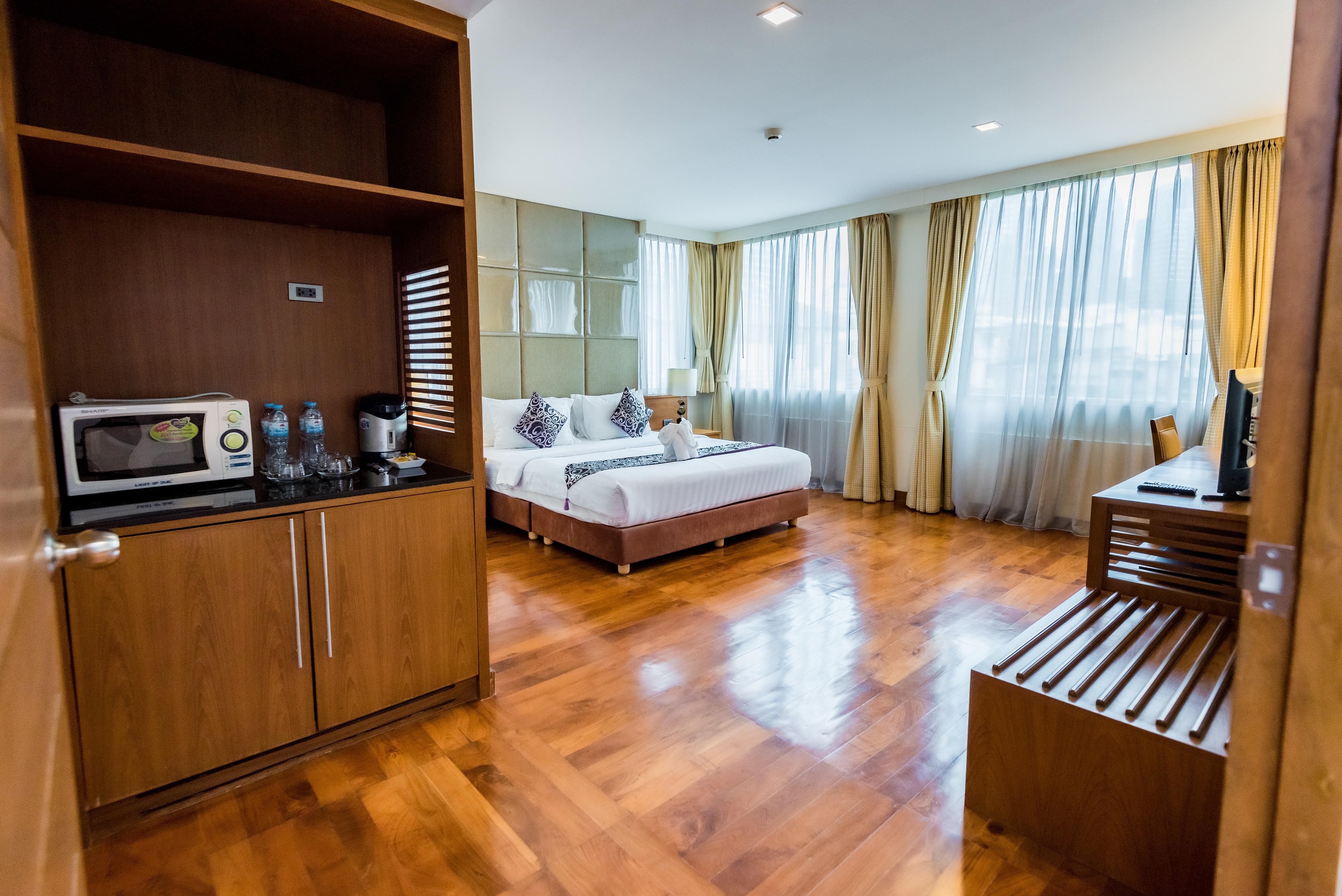 Bally Suite Sukhumvit Bangkok Kültér fotó