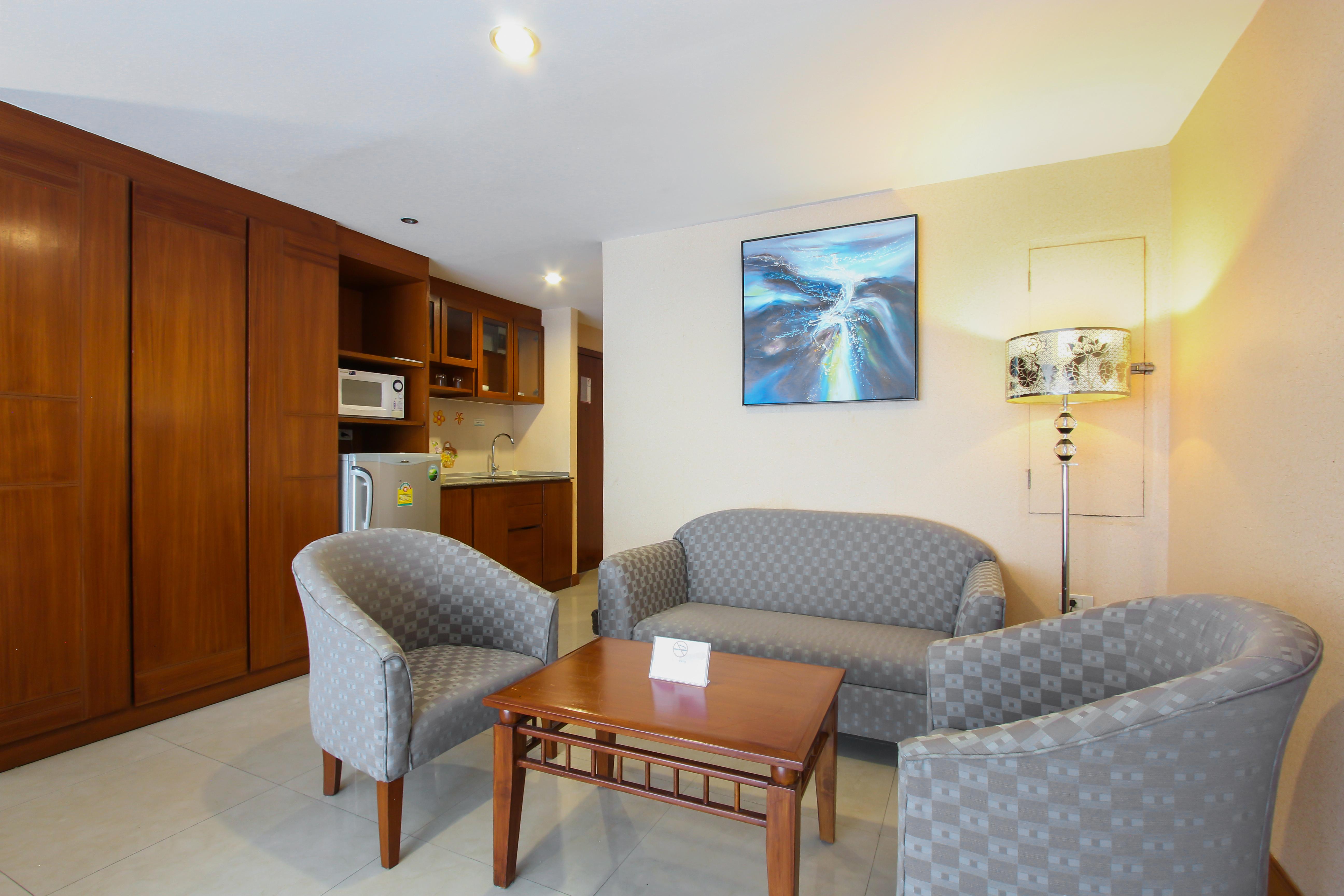 Bally Suite Sukhumvit Bangkok Kültér fotó