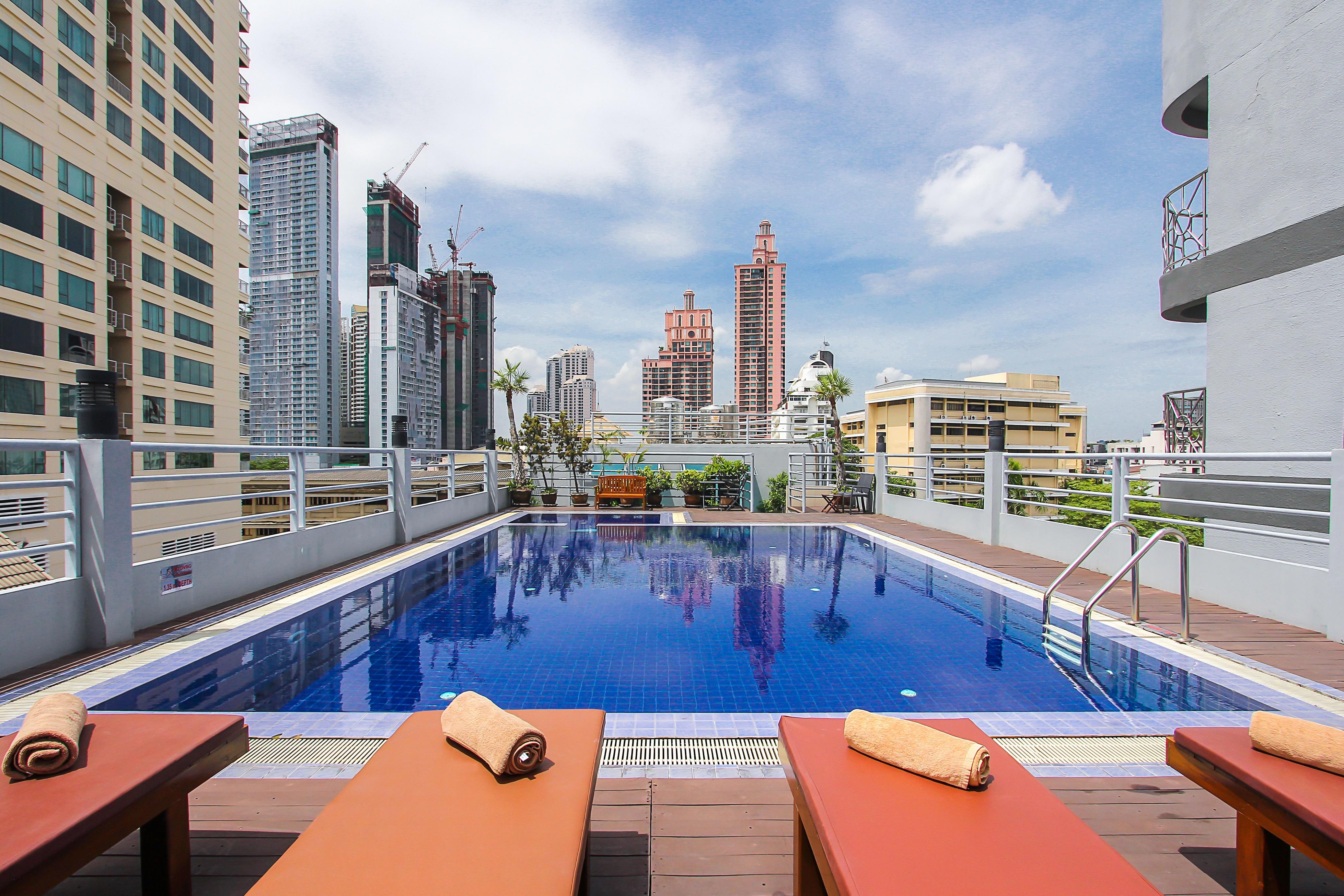 Bally Suite Sukhumvit Bangkok Kültér fotó