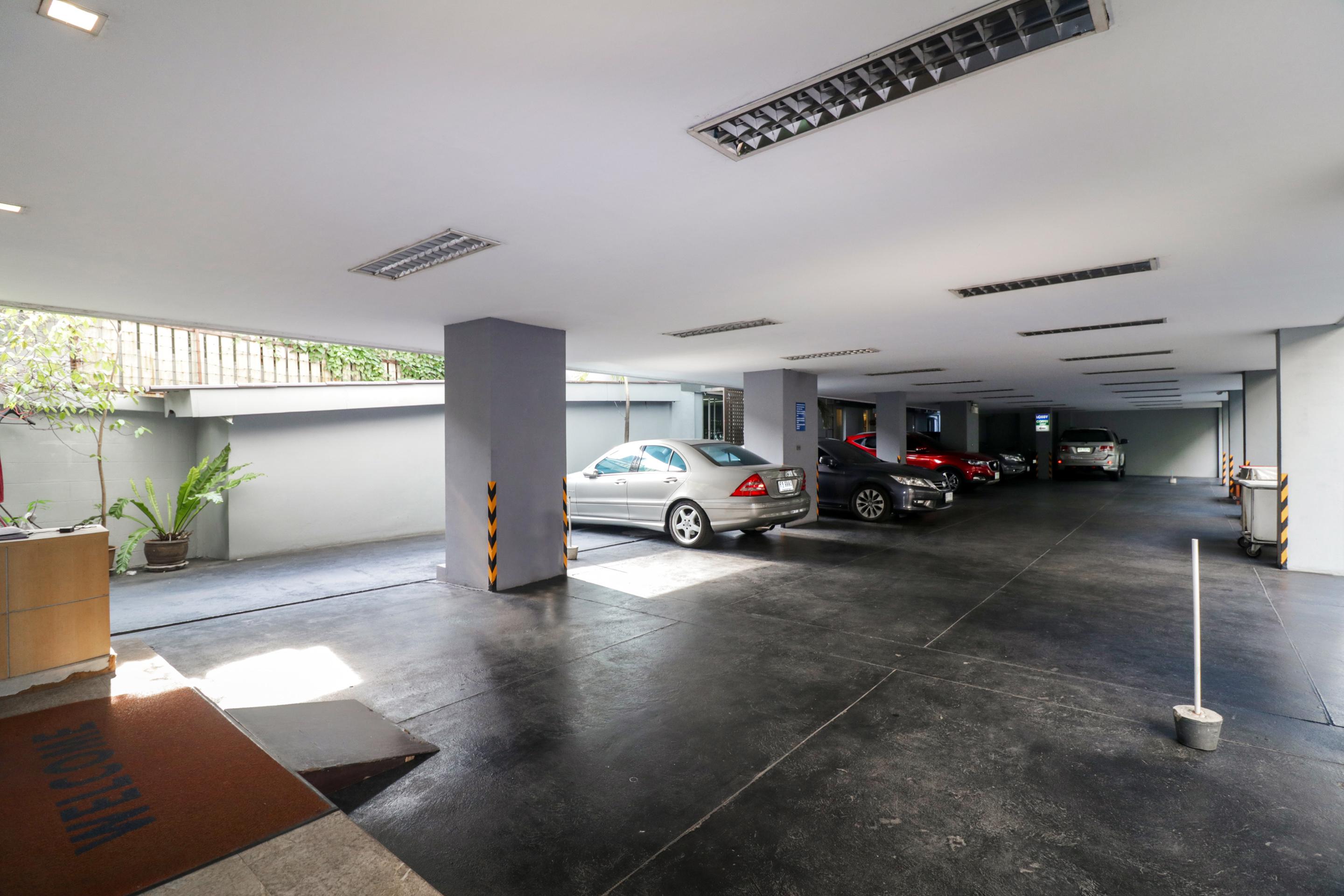 Bally Suite Sukhumvit Bangkok Kültér fotó
