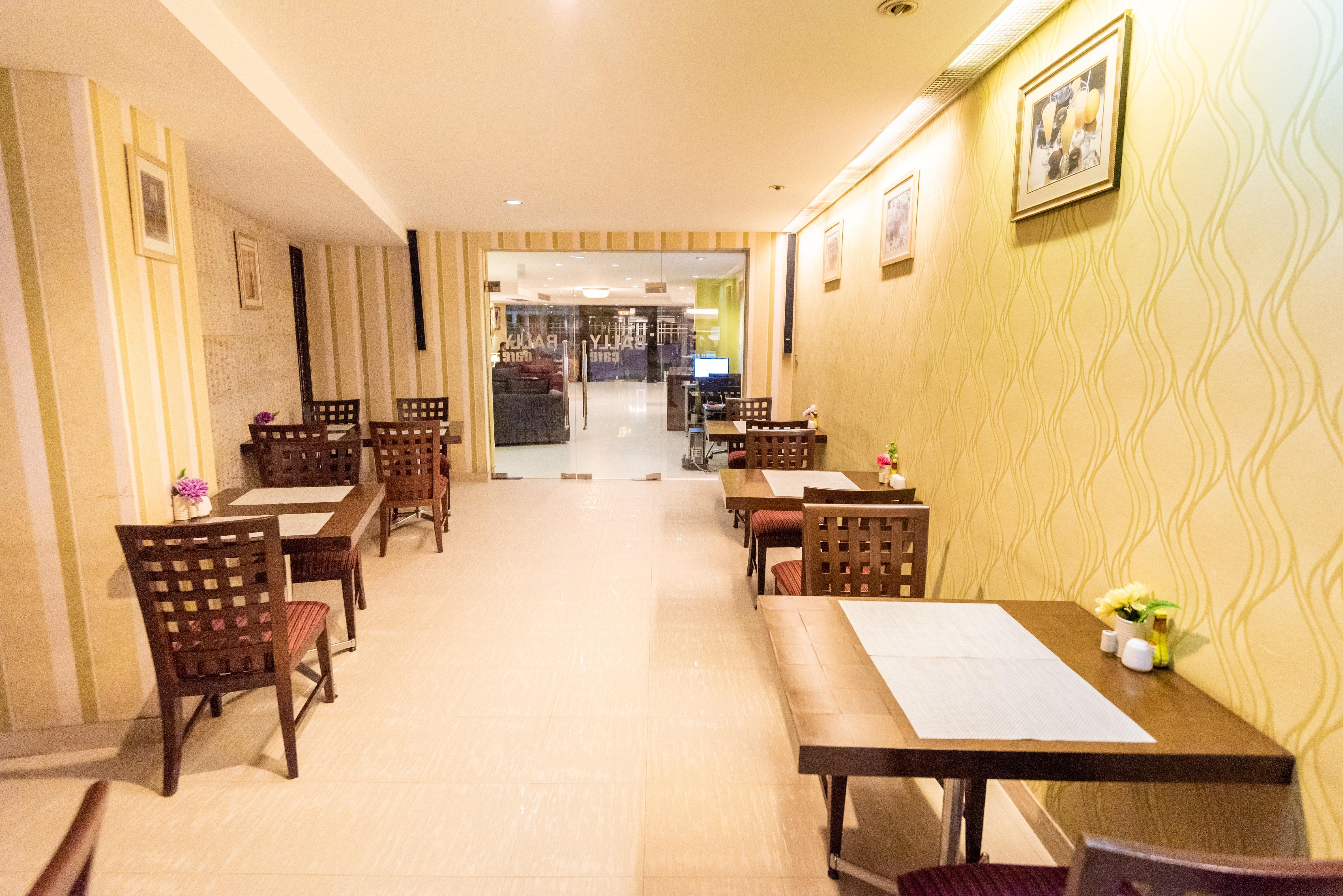 Bally Suite Sukhumvit Bangkok Kültér fotó