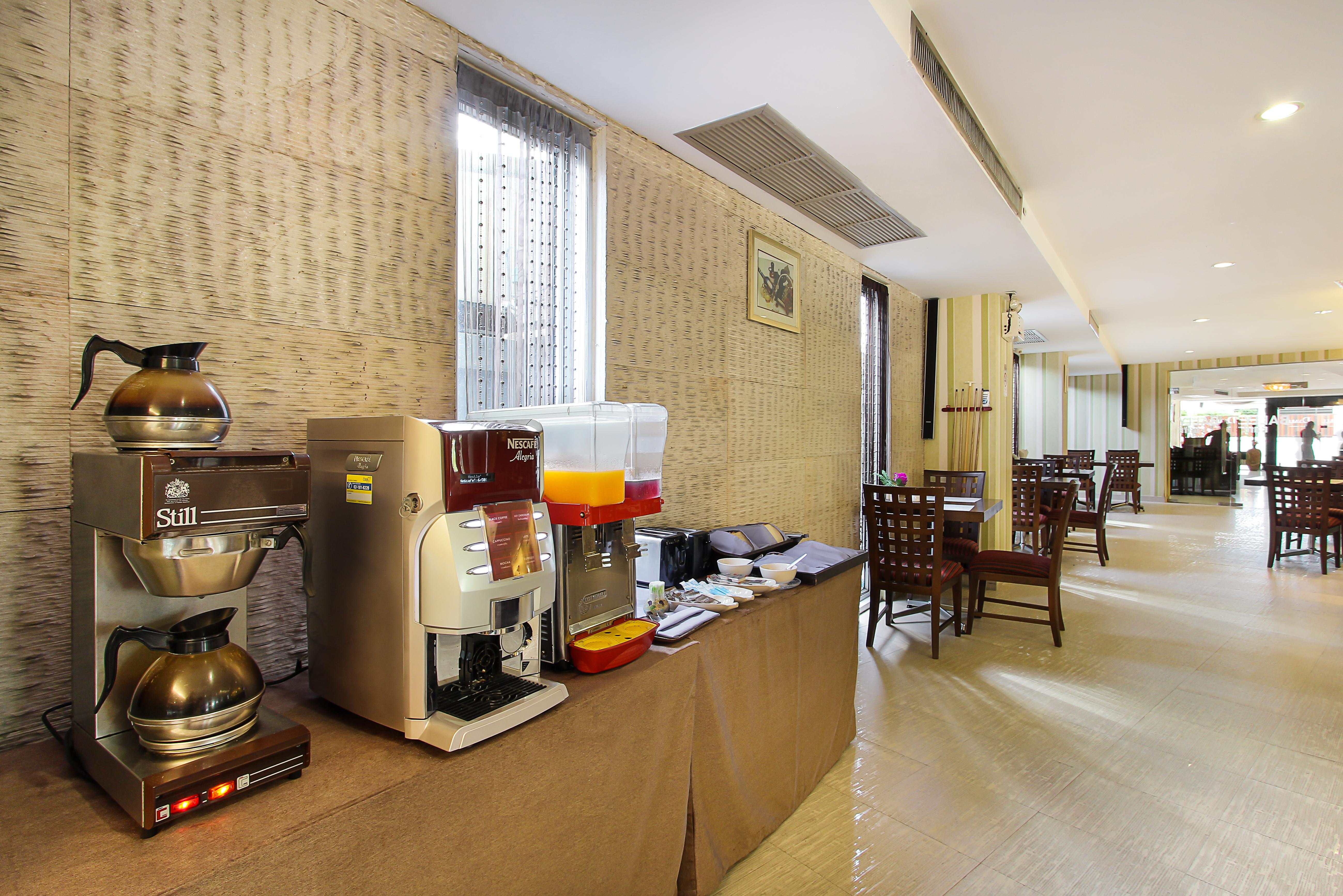 Bally Suite Sukhumvit Bangkok Kültér fotó