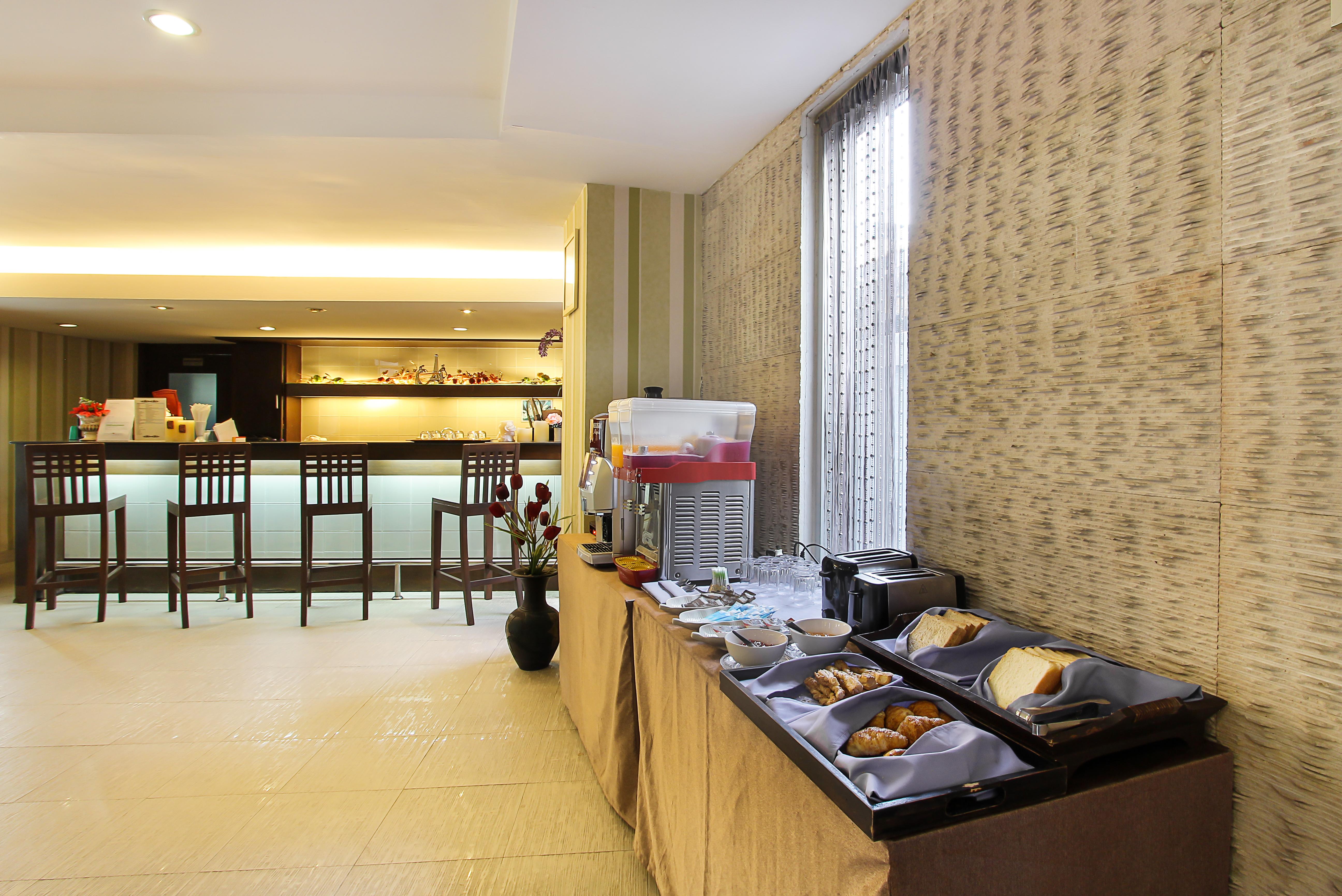 Bally Suite Sukhumvit Bangkok Kültér fotó