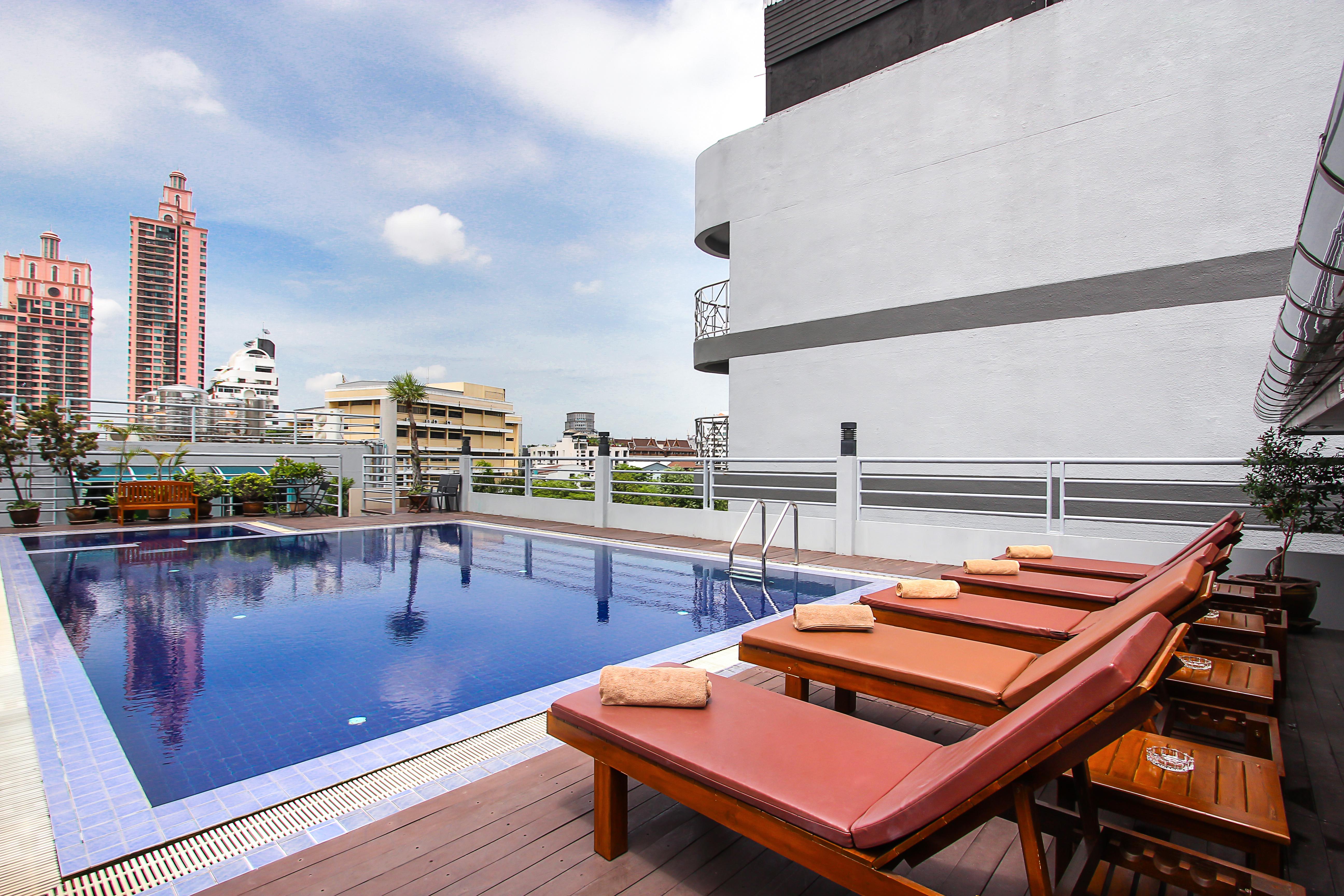 Bally Suite Sukhumvit Bangkok Kültér fotó